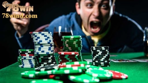 Một trong cách chơi poker giỏi là hãy chơi chiến thuật ổn định nhưng bí ẩn