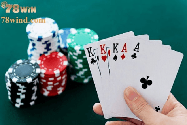 Poker là gì? Luật chơi poker cơ bản dành cho mọi cược thủ mới