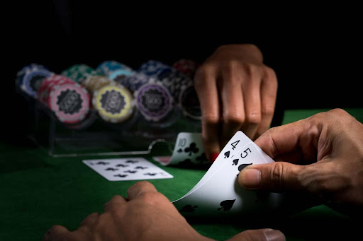 Thắng tự nhiên trong chơi baccarat