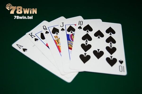 Thùng phá sảnh thượng là bộ bài poker gồm các quân mạnh nhất là 10 - J - Q- K- A